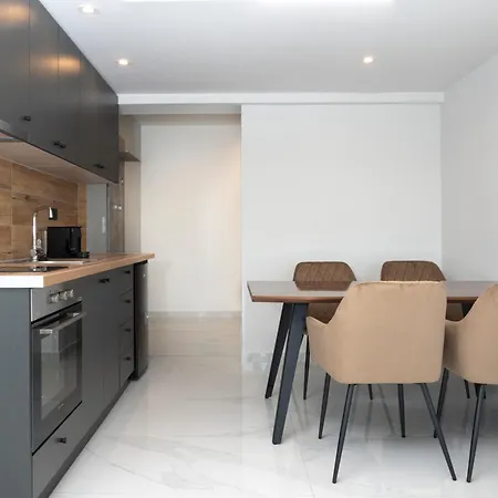 Apartament Poseidon 1 *